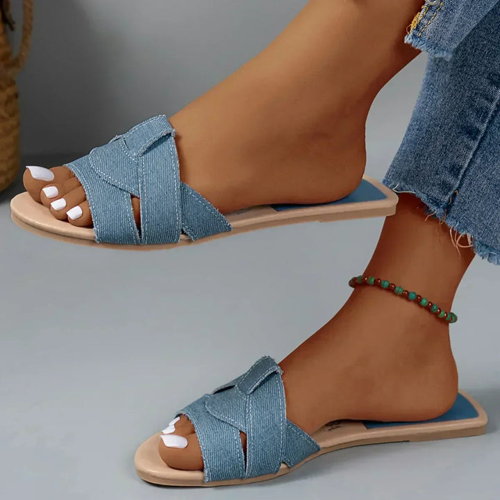 LIVIA | LUXE SLIDES